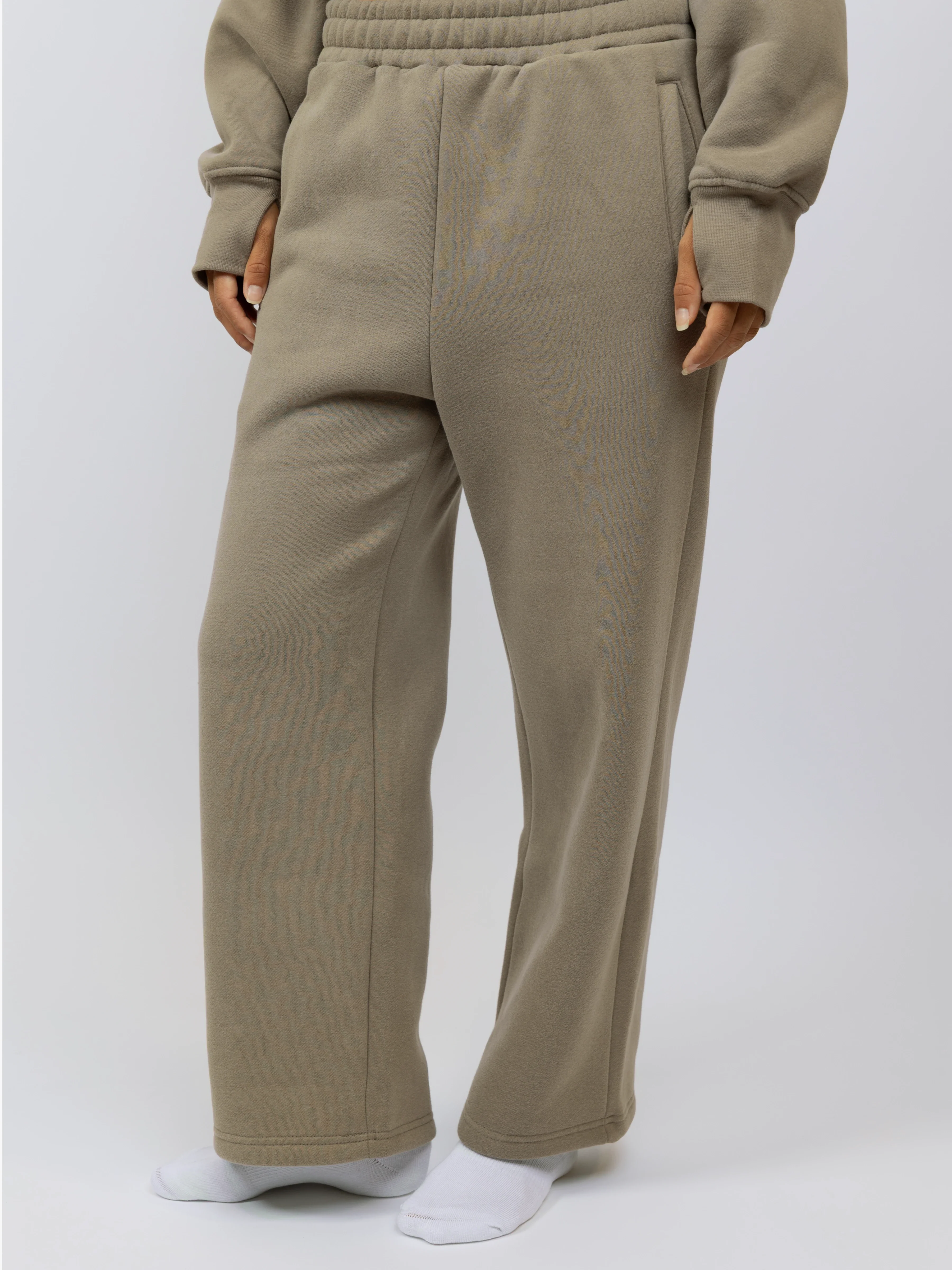 Aether Sweatpants - Image 116