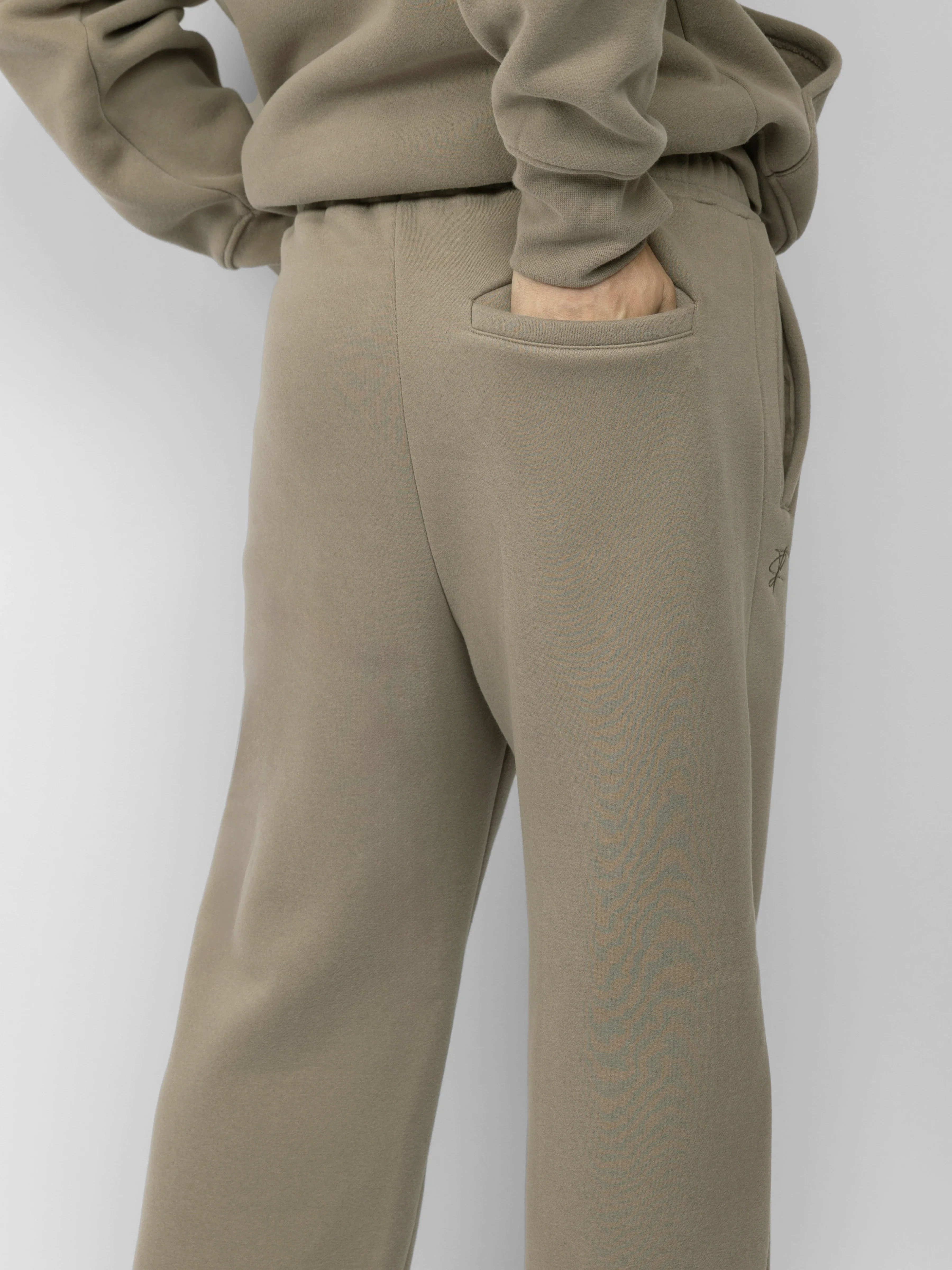 Aether Sweatpants - Image 118