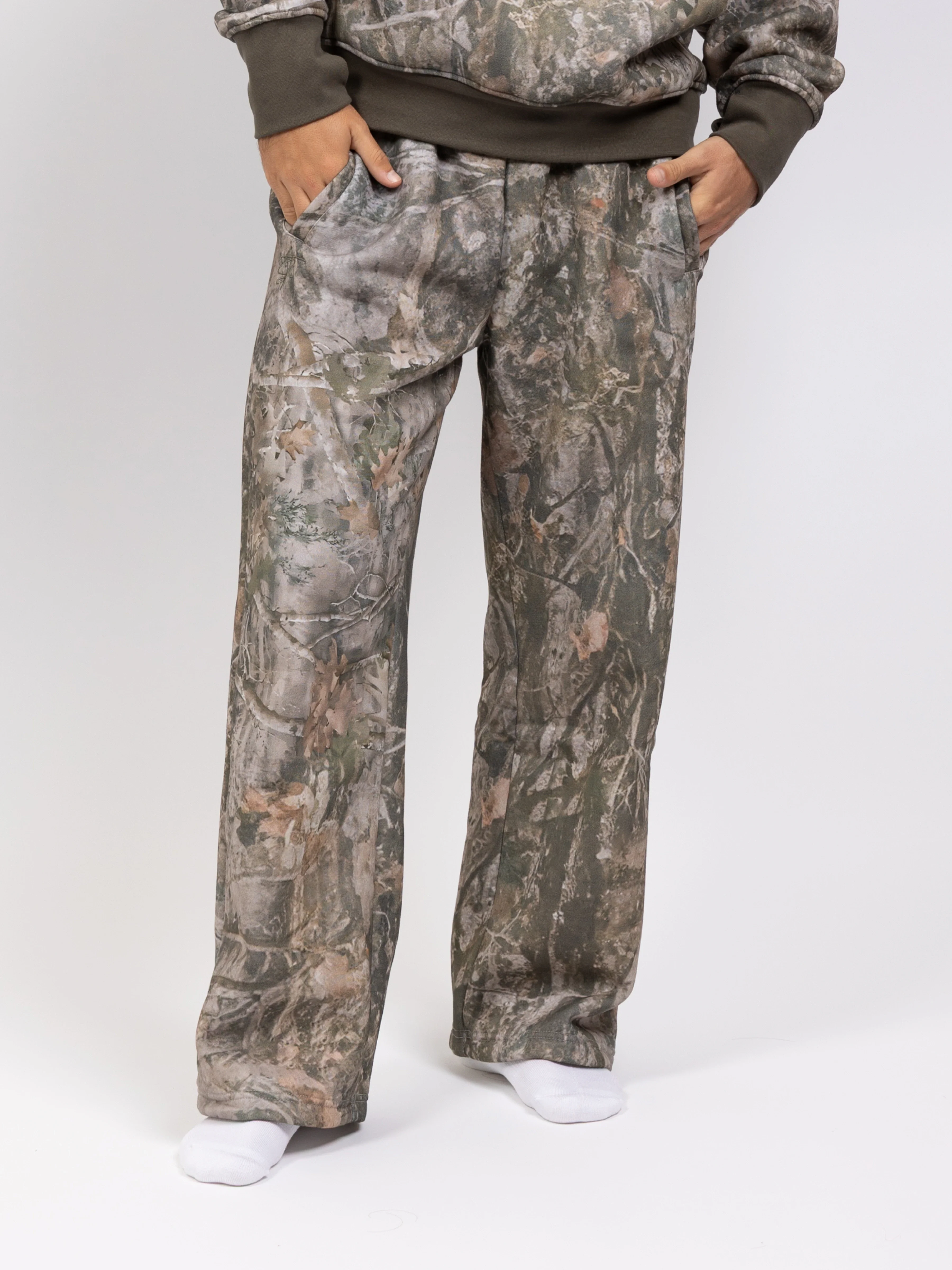 Aether Sweatpants - Image 40