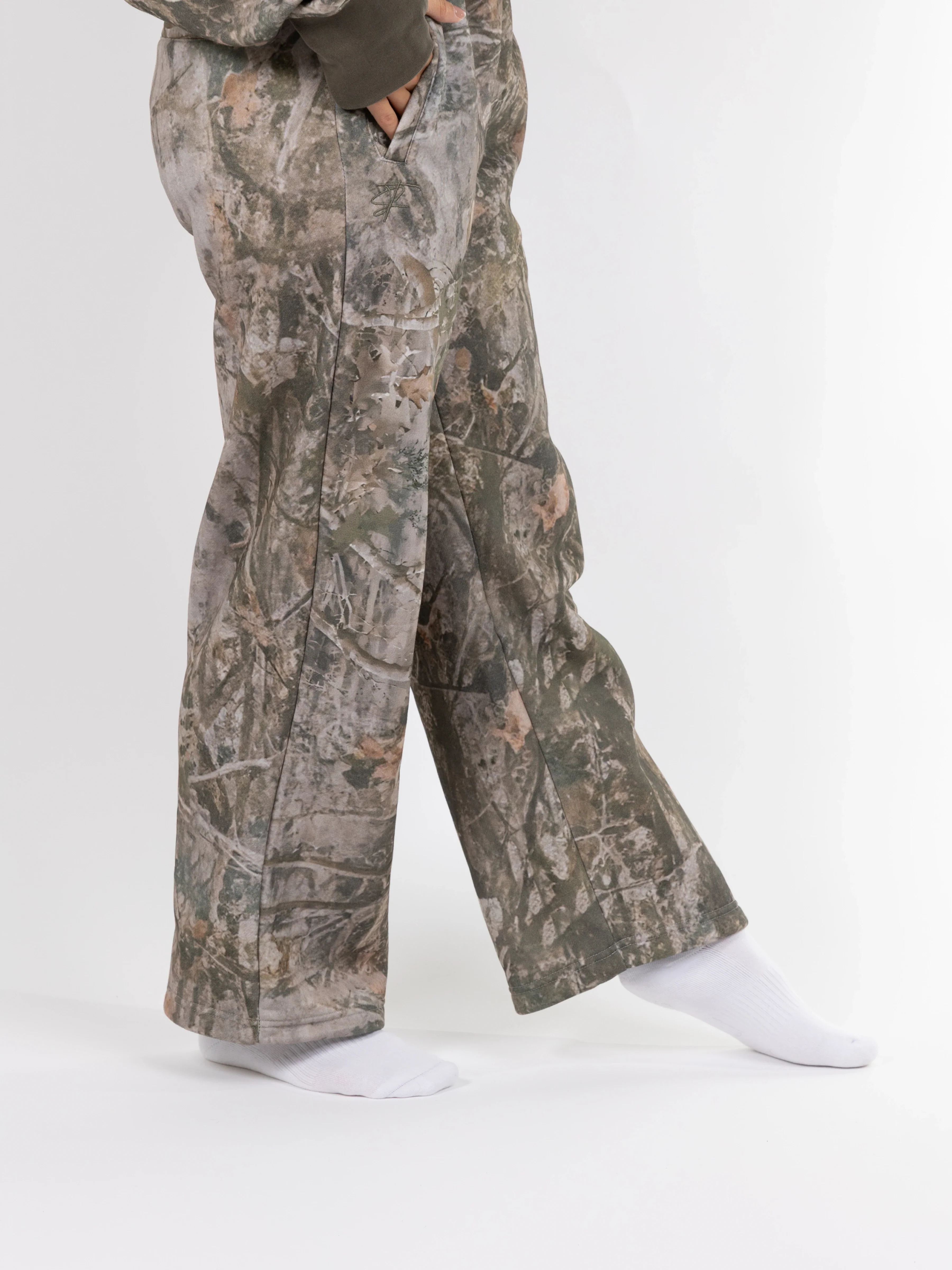 Aether Sweatpants - Image 41